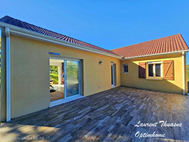 Maison plain pied 5 pièces 3 chambres avec piscine chauffée sur terrain de 3 ha
