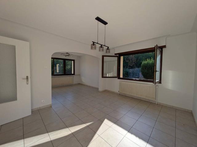 MAISON PLAIN PIED 5 PIECES OTTROTT A LOUER