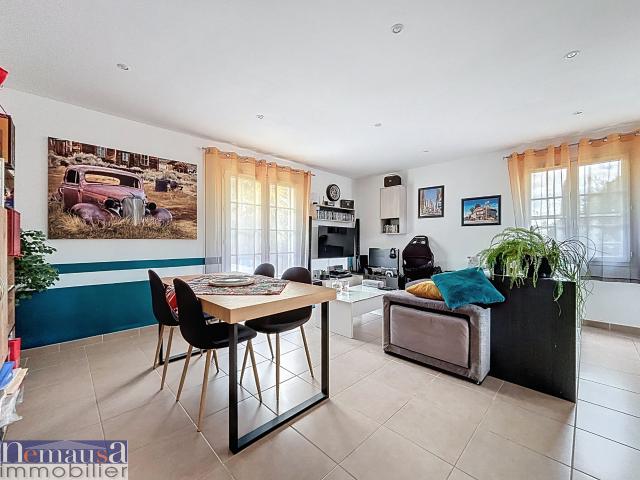 Maison plain pied 90 m2 à vendre à Fons 30 Terrain piscinable 630 m2 3 chambres Garage