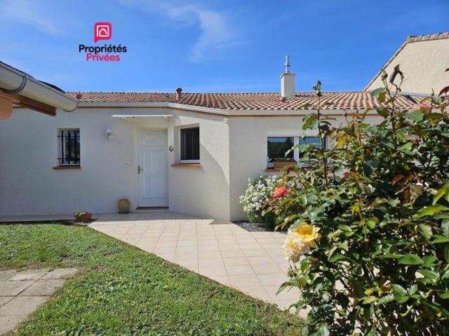 Maison plain pied 95 m² 3 chambres piscine garage terrain 660 m² Boé