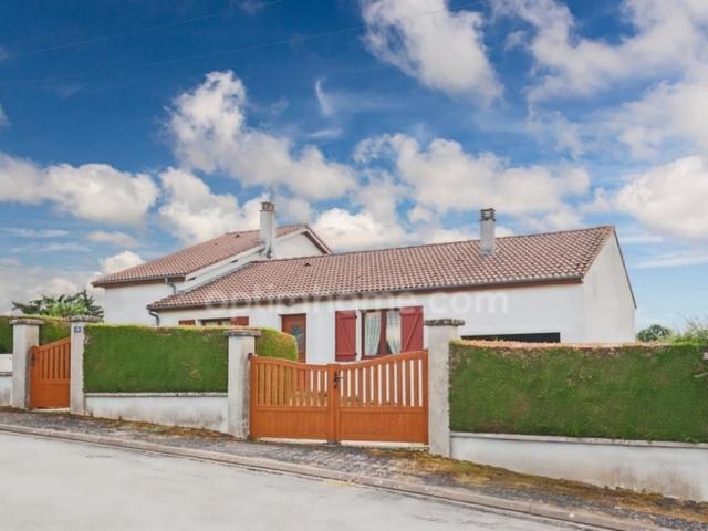 MAISON PLAIN PIED 99 m² + 20 m² en 1er niveau 7 pièces 5 Chambres Garage Terrain 655 m² MAGNAC LAVAL 87