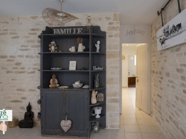Maison plain pied 141 m2 4 chambres Garage aménagé Ter