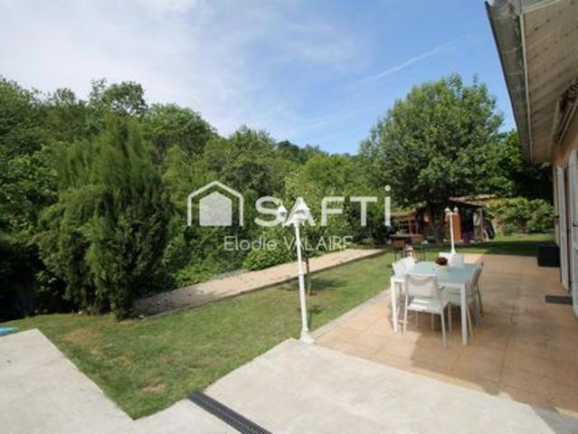 Maison individuelle plain pied 142 m² – Piscine – Terrain 951 m² – Nivolas Vermelle