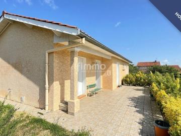 Maison plain pied 3 ch bureau 97 m² terrain 817 m²