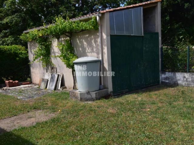 MAISON PLAIN PIED T3 + STUDIO + DEUX GARAGES