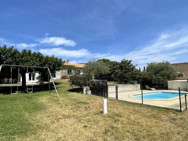 Maison plain pied T5 de 160m2 sur 1500m2 de terrain avec pis. 160m² Pertuis
