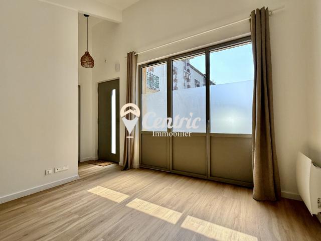 Maison plain pied à louer, 2 pièces Bressuire 79300