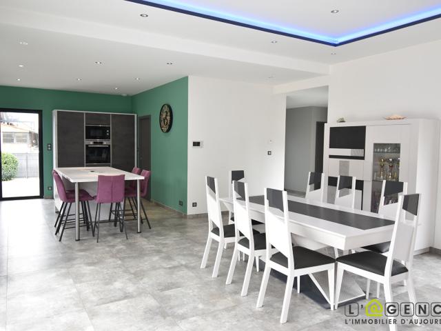 Maison Plain pied Anould 5 pièces 157 m2