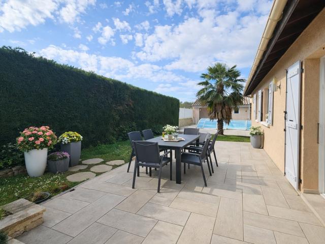 MAISON PLAIN PIED AVEC PISCINE