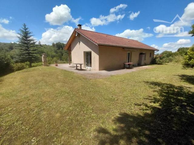 Maison plain pied de 2005 – 100 m² habitables –1830 m2 de terrain clos