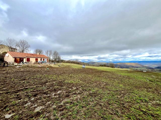 Maison plain pied de 2008 sur 4ha de terrain