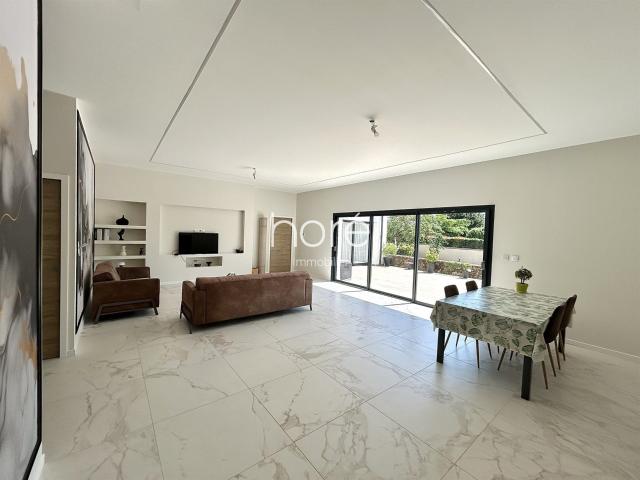 Maison plain pied de 213m2 213m² May sur Orne