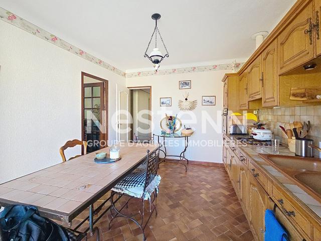 Maison Plain Pied Proche Du Centre Village 110m² Raphèle lès Arles