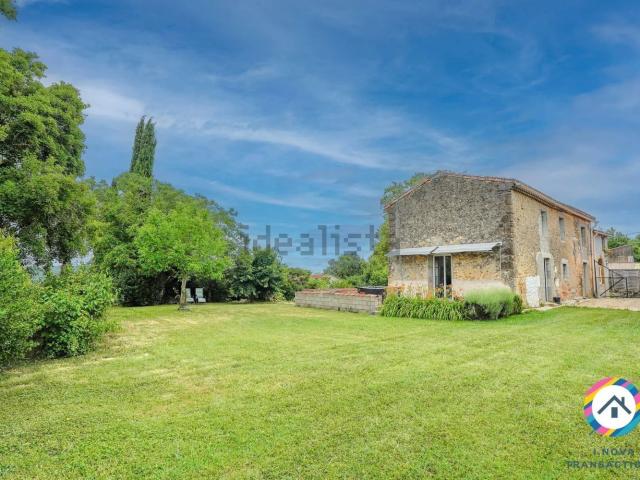 Maison, Plaigne