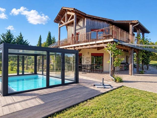 Maison, Plazac