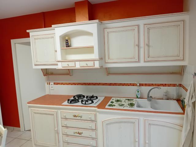 Maison plein pied centre bourg,2 chambres,480 m2 de terrain