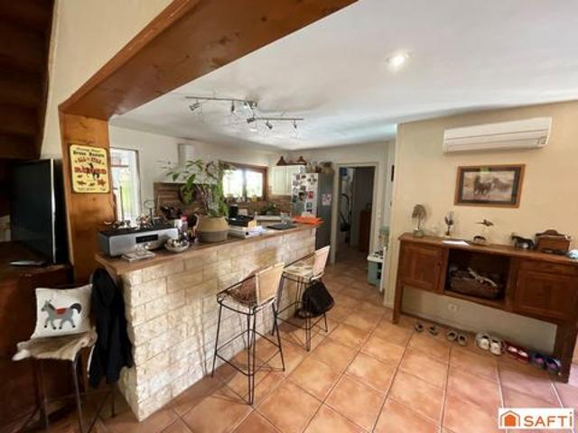 Maison pleine de charme sans vis à vis avec un terrain attenant de 7740 mètres