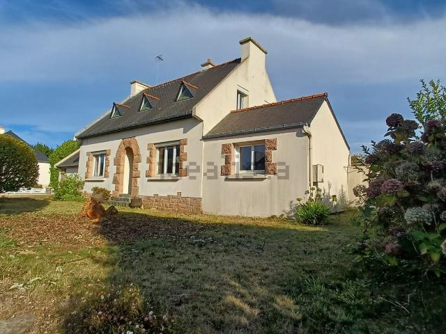 Maison, Pleumeur Gautier