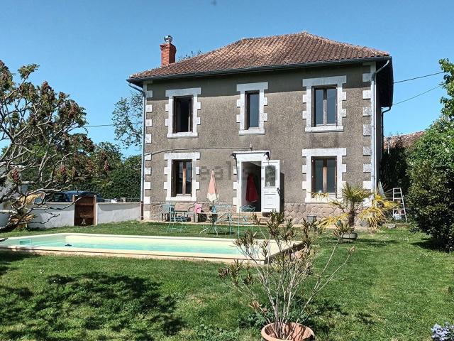 Maison, Pleuville