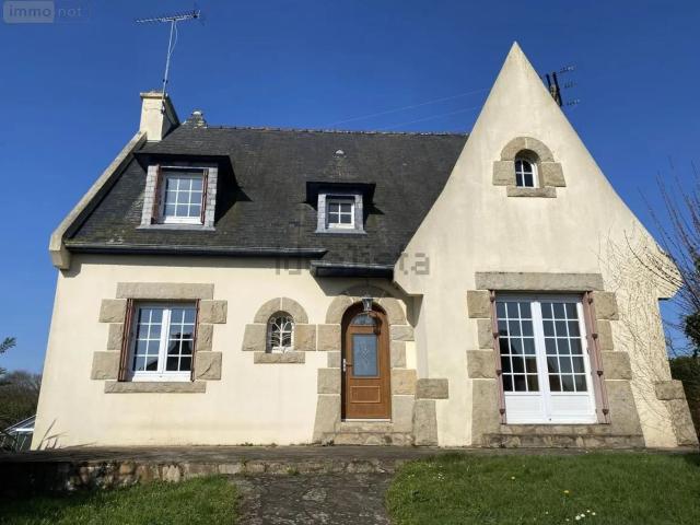 Maison, Ploëzal