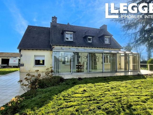 Maison, Plounévez Moëdec