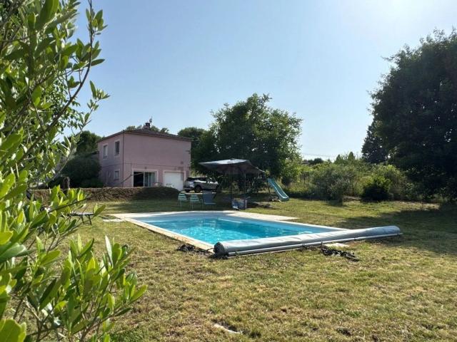Maison, Pradines