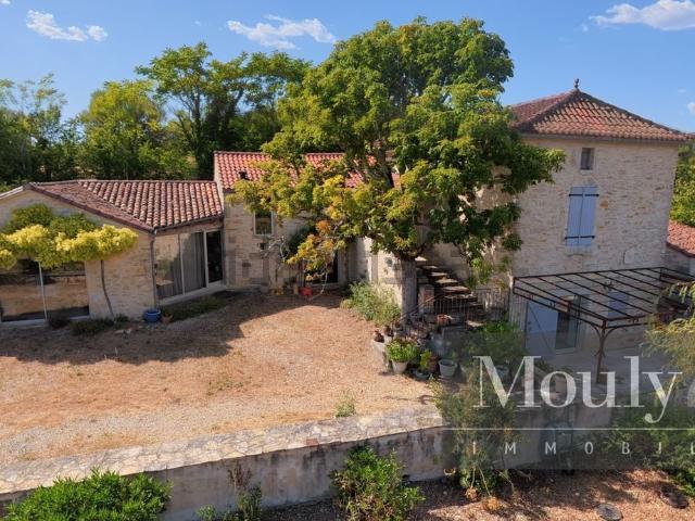 Maison, Pradines