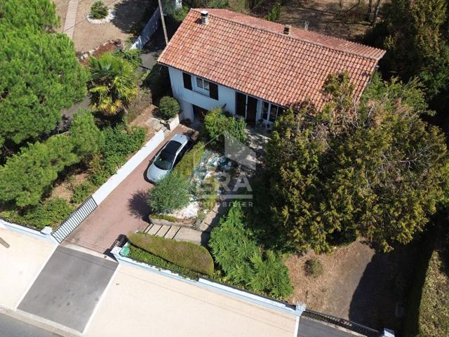 Maison, Pressac