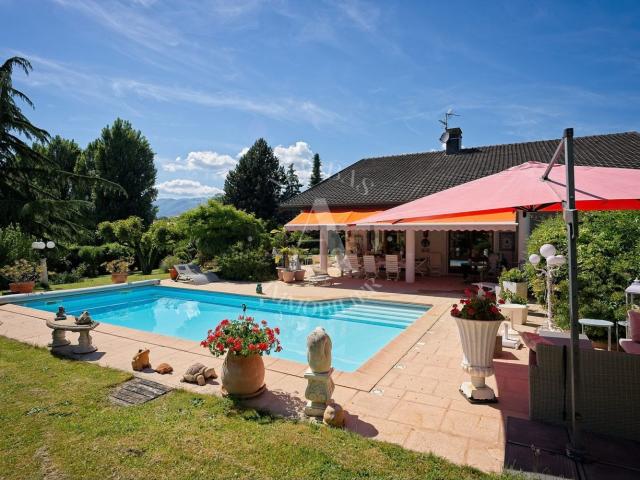 Maison, Prévessin Moëns