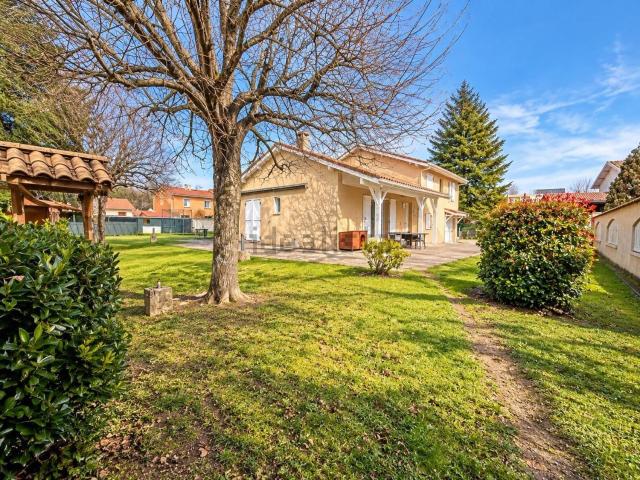 Maison, Priay