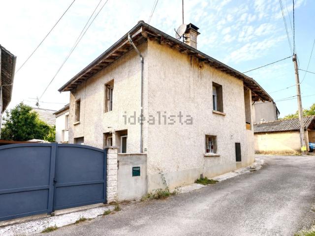 Maison, Priay