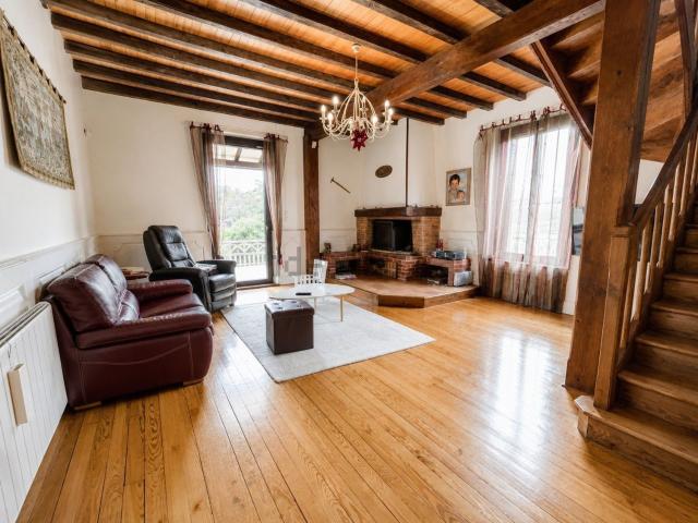 Maison, Priay