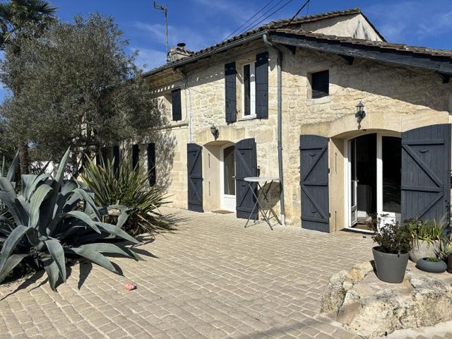 Maison Prignac Et Marcamps 9 pièce s 200 m2 200m² Prignac et Marcamps