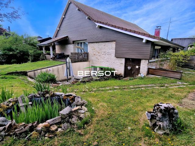 Maison proche de Baume Les Dames 14 pièces de 369 m2