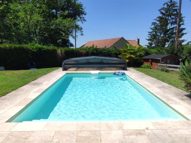 Maison proche de Cénac en Périgord noir avec piscine et gara. 135m² Saint Martial de Nabirat