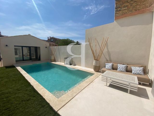 Maison proche de toutes les commodités dans le village de Be. 205m² Bédoin