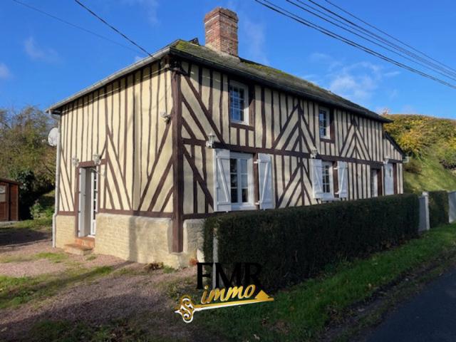 MAISON PROCHE LIVAROT