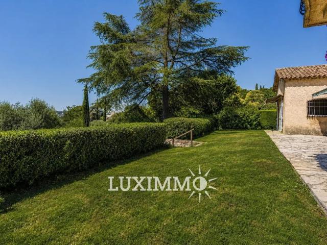 Maison Provençale À Rénover Vue Village 290m² Mougins