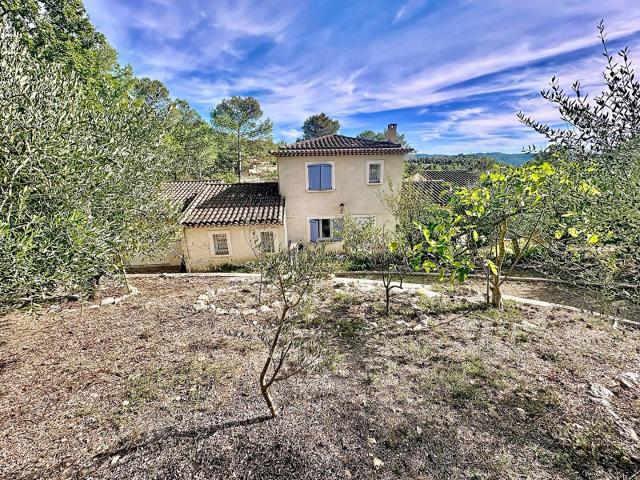 Maison Provençale à vendre au Tignet 5 pièces + piscine +. 180m² Le Tignet