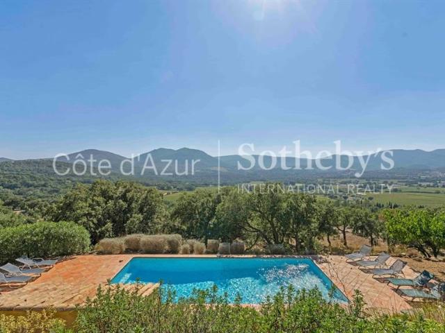 Maison provençale de prestige avec piscine et dépendance, Go. 260m² Le Plan de la Tour