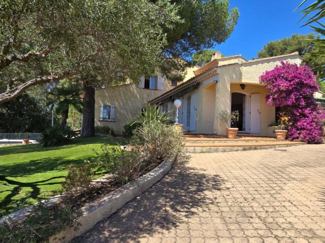 Maison Provençale location saisonnière SANARY SUR MER / Secteur PORTISSOL