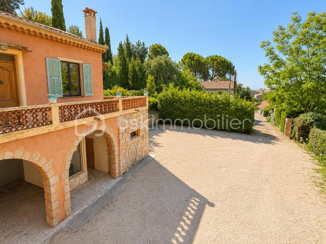 Maison provencale de 202 m² à Vence