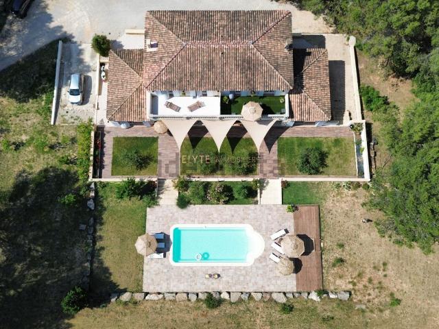Maison, Puyloubier