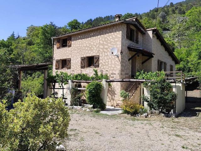 Maison, Puget Théniers