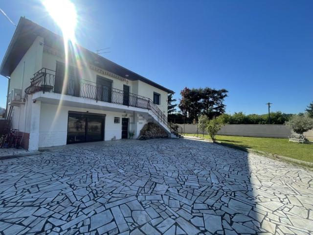 Maison, Pusignan