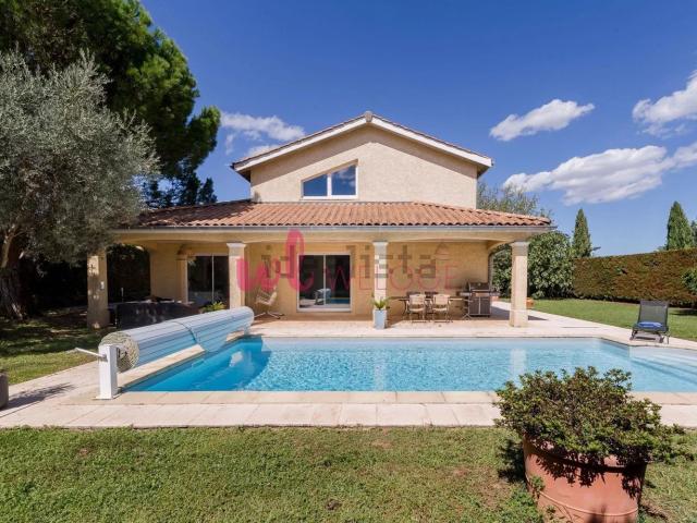 Maison, Pusignan