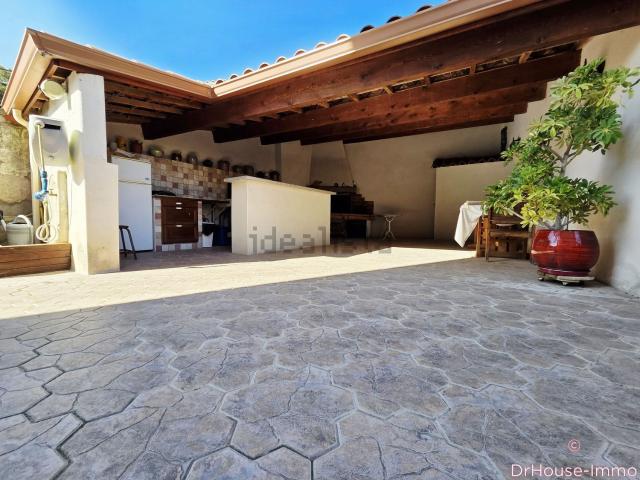 Maison, Quarante