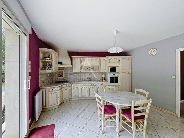 Maison Quelaines Saint Gault 5 pièce s 114m2