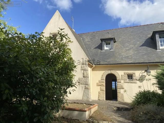 Maison, Quemper Guézennec