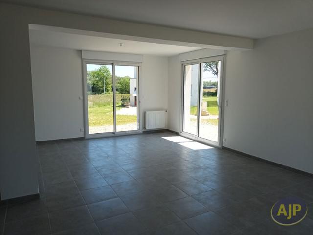 Maison Questembert 5 pièce s 102 m2